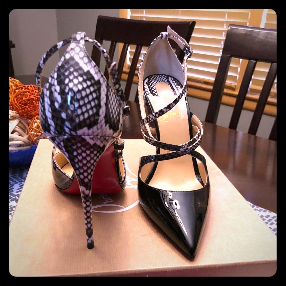 🛑🚫SOLD🚫🛑 Christian Louboutin Crossfliketas